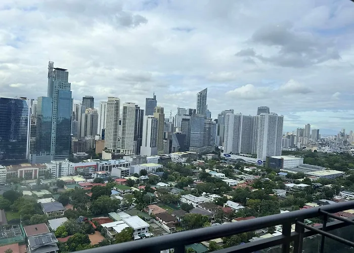 The Gramercy Residences - 2 Bedroom With Balcony 旅馆