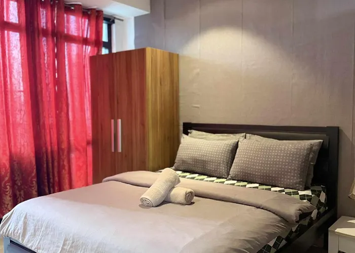 The Gramercy Residences - 2 Bedroom With Balcony 旅馆